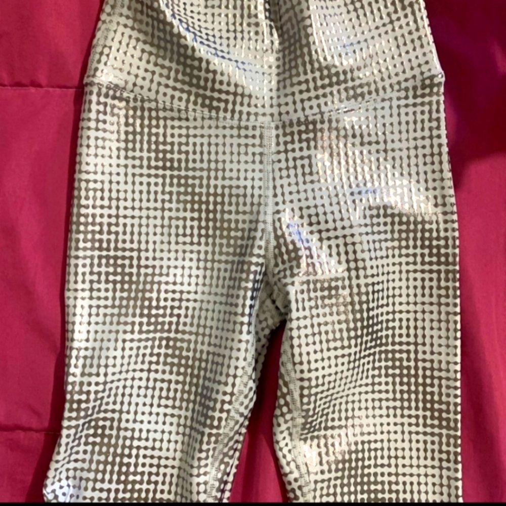Peloton XS Show Up Foil Leggings